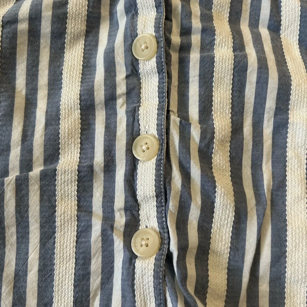 Madewell blue white striped button down short sleeve top